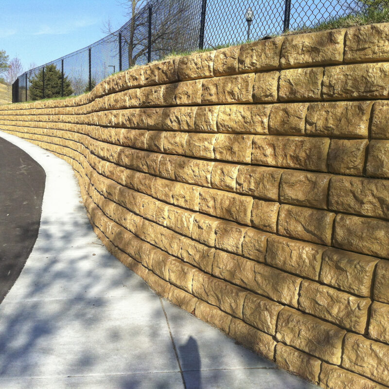 Wegenbouw foto9 Retaining Wall Block 7 JPG shopped