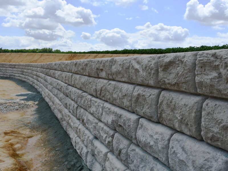 Recon Walls betonnen structuurblokken CBS Beton hellingen waterwegen 00