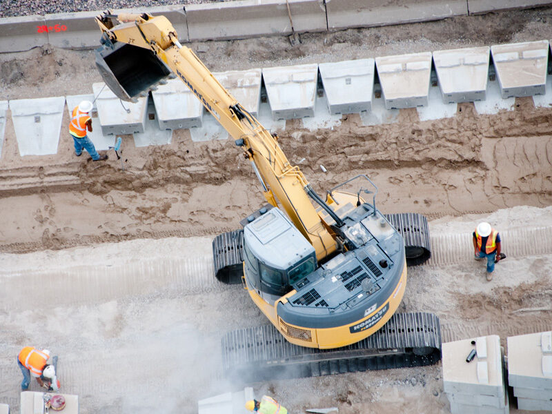 06 gravity retaining wall course installation